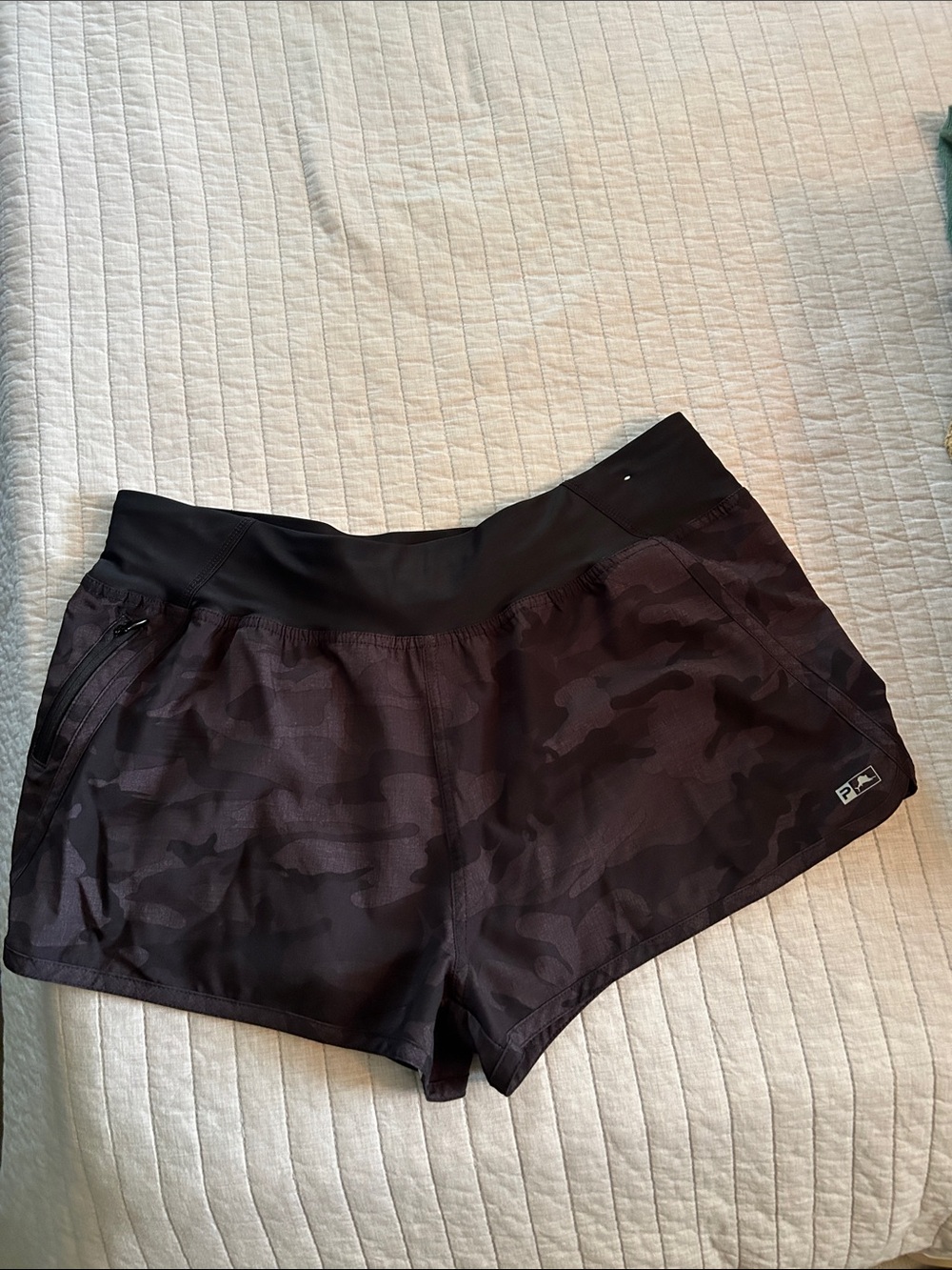 Pelagic women’s Pez Vela-Fishing black brown grey outdoor hike Camo Shorts‎ XL